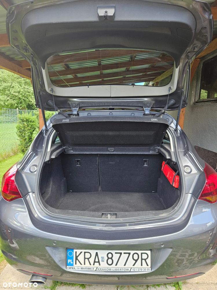 Opel Astra 2.0 CDTI Cosmo - 8