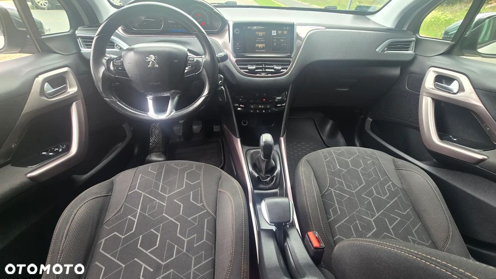 Peugeot 2008 1.6 VTi Active - 11