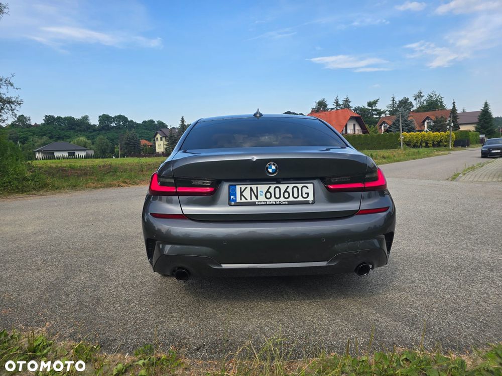 BMW Seria 3 330i xDrive M Sport sport - 4