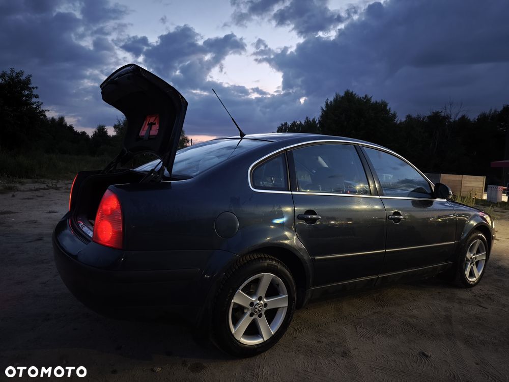 Volkswagen Passat 1.9 TDI Comfortline - 15