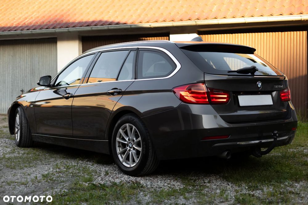 BMW Seria 3 320d Efficient Dynamics Edition Edition Luxury Line Purity - 3