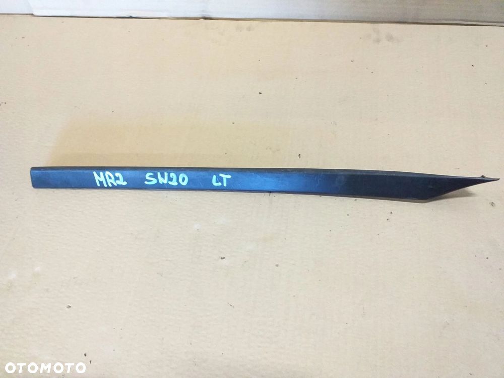 Toyota MR2 SW20 2,0 listwa błotnika tył - 1