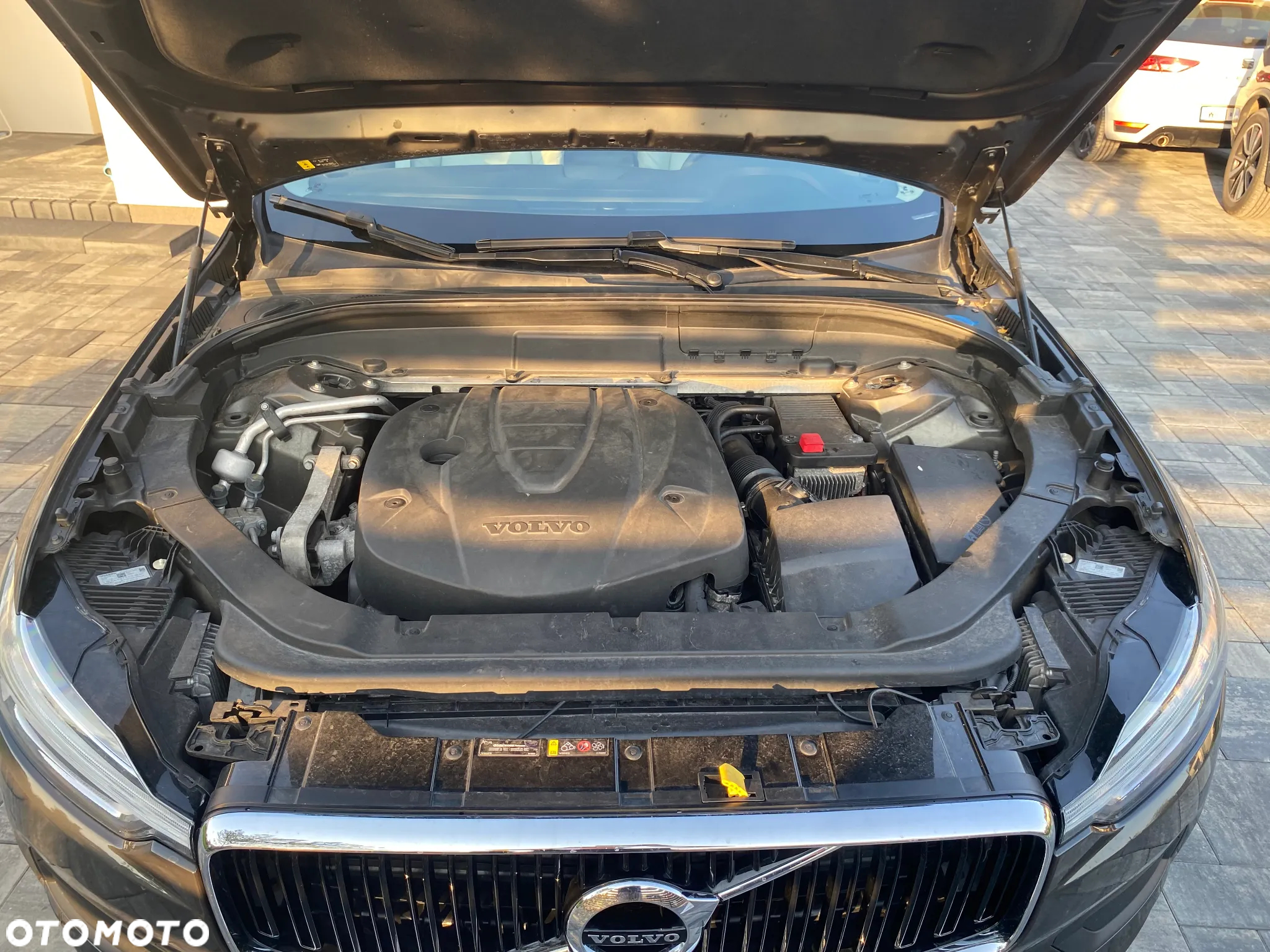 Volvo XC 60 D4 AWD Geartronic Momentum - 8