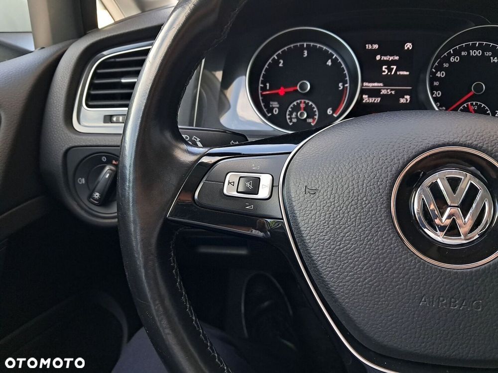 Volkswagen Golf - 19