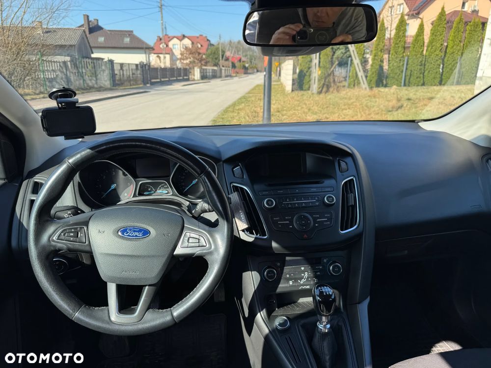 Ford Focus 1.5 TDCi SYNC Edition - 20