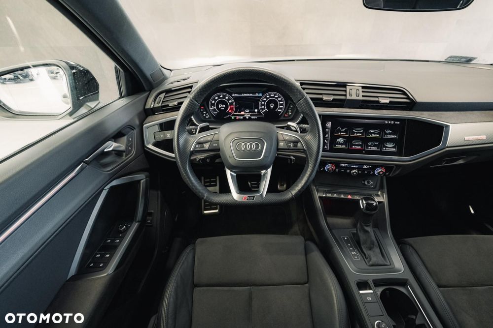 Audi RS Q3 Sportback - 12