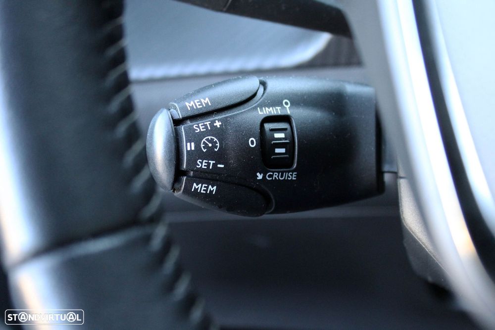 Peugeot 208 1.2 PureTech Active - 10