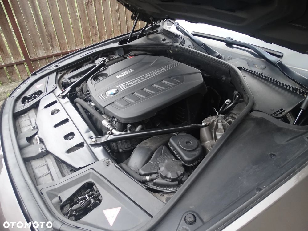 BMW Seria 5 530d xDrive - 17