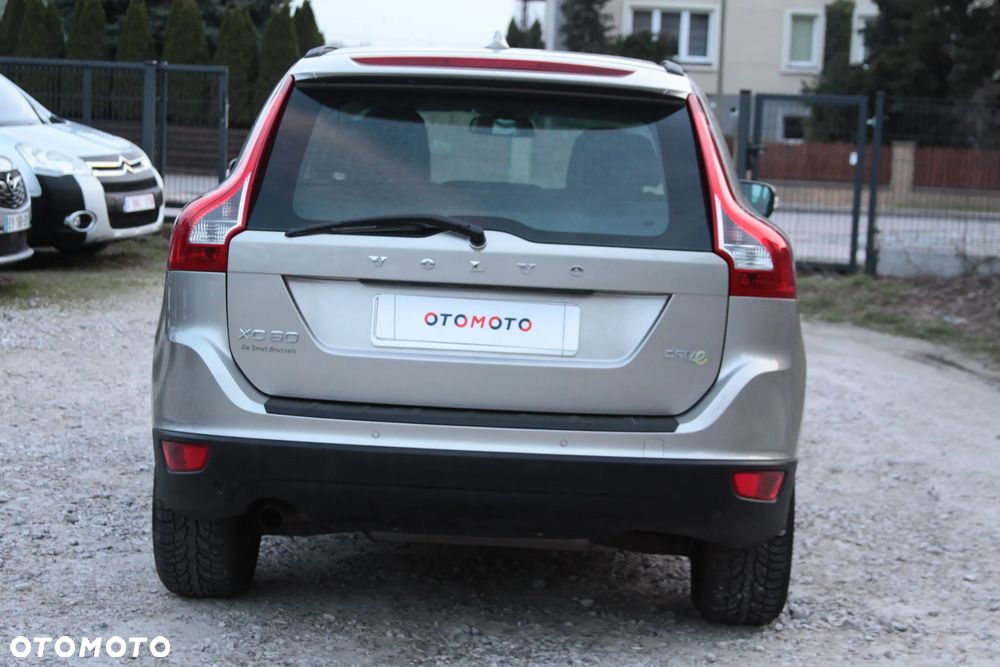 Volvo XC 60 D4 Momentum - 10