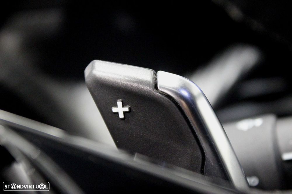 Peugeot 2008 1.5 BlueHDi Allure EAT8 - 19