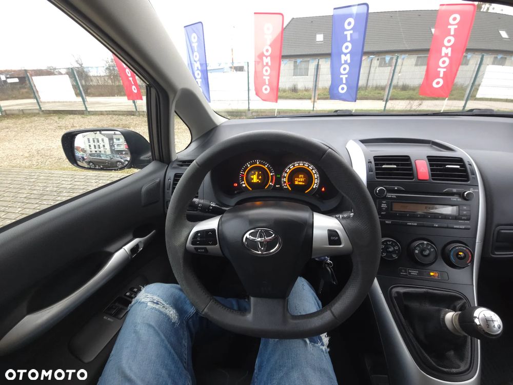 Toyota Auris 1.4 D-4D 2010 - 27