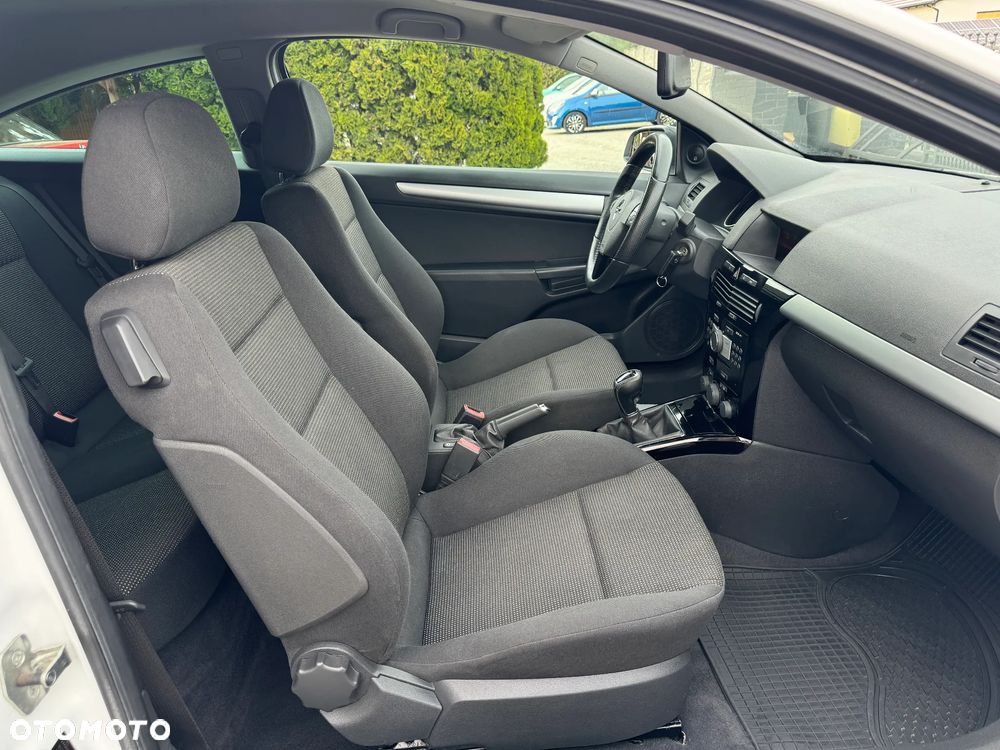 Opel Astra 1.6 Edition 111 Jahre - 23