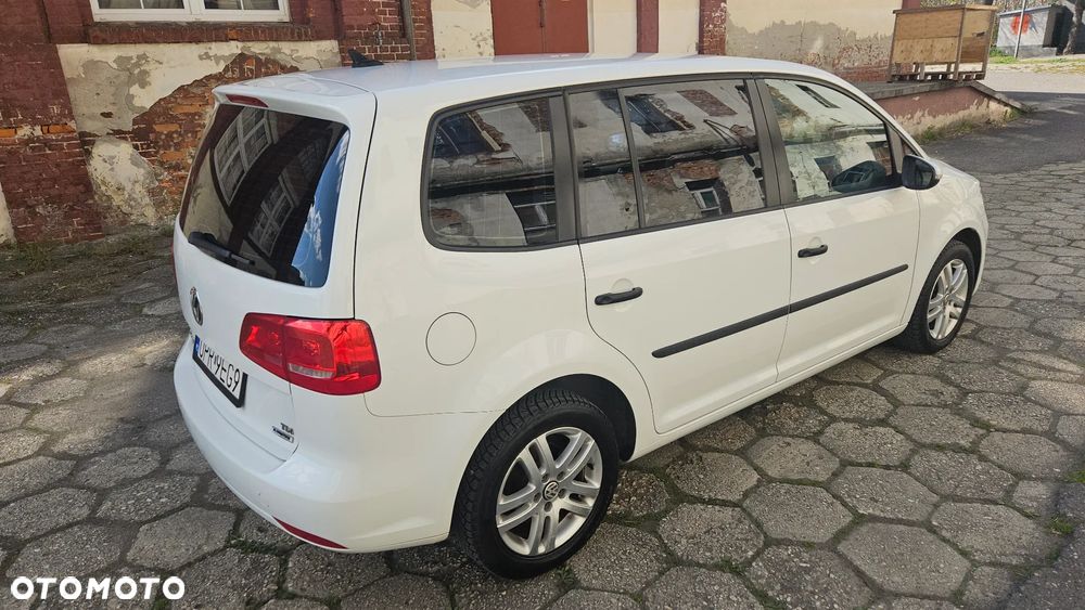 Volkswagen Touran 1.6 TDI DPF BlueMotion Technology Highline - 24