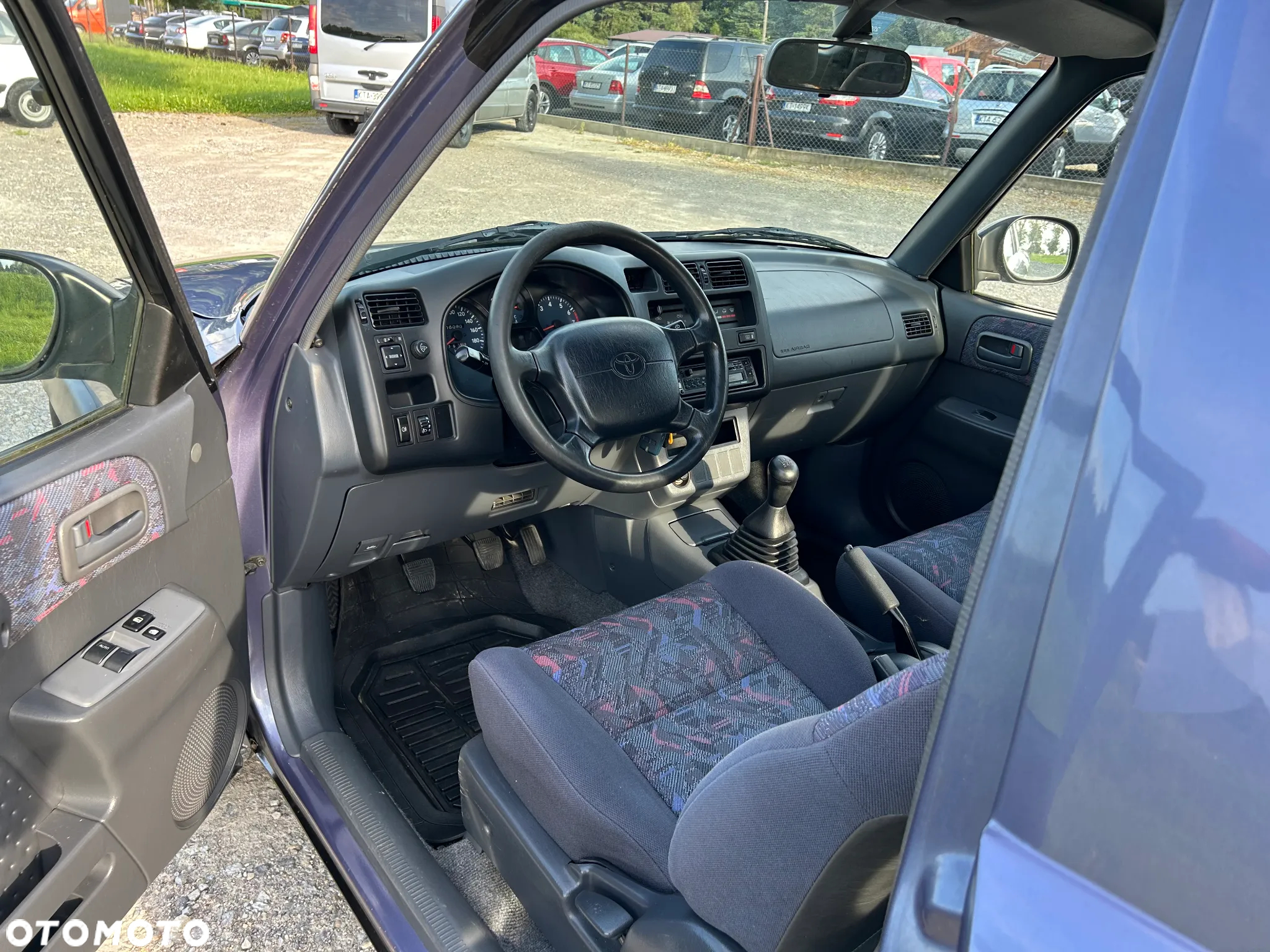 Toyota RAV4 - 15