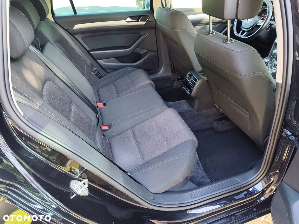Volkswagen Passat 2.0 TDI (BlueMotion Technology) DSG Comfortline - 27