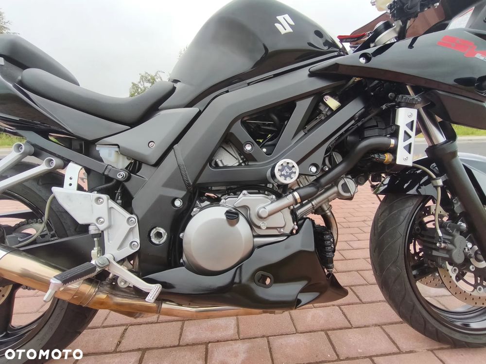 Suzuki SV - 8