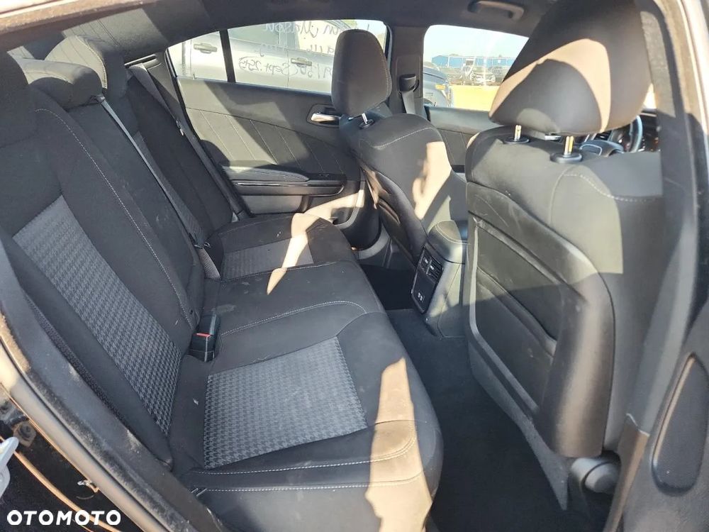 Dodge Charger 3.6 GT - 9