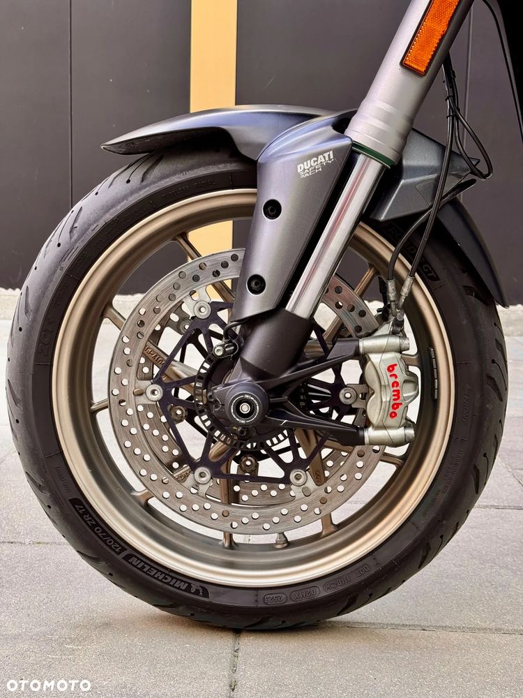 Ducati Multistrada - 9