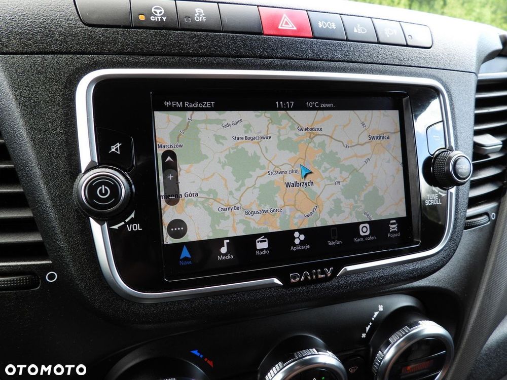 Iveco DAILY 35S18 KONTENER WINDA 8 PALET WEBASTO TEMPOMAT NAWIGACJA LEDY PNEUMATYKA KLIMATYZACJA  180KM - 35