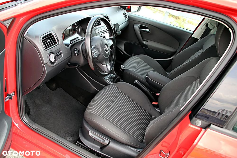 Volkswagen Polo 1.4 Highline - 18