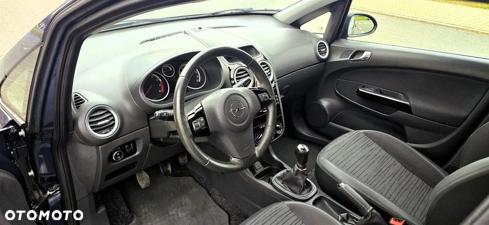 Opel Corsa 1.4 16V Active - 10