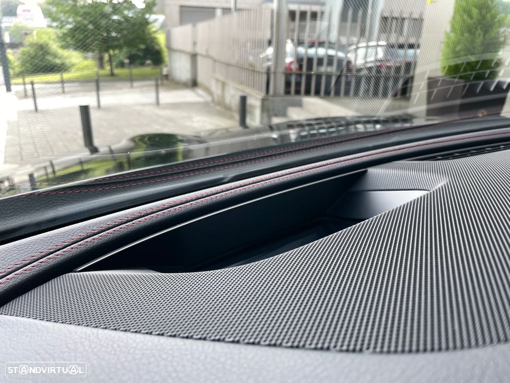 Mercedes-Benz E 53 AMG 4Matic+ - 33