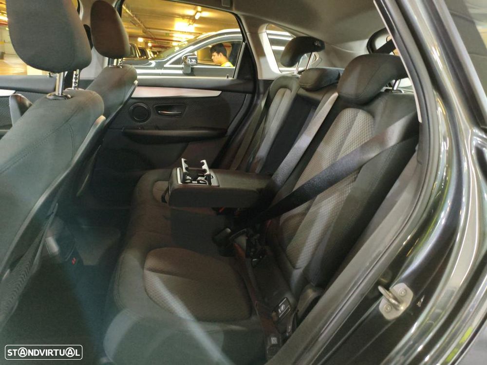 BMW 216 Active Tourer d - 8