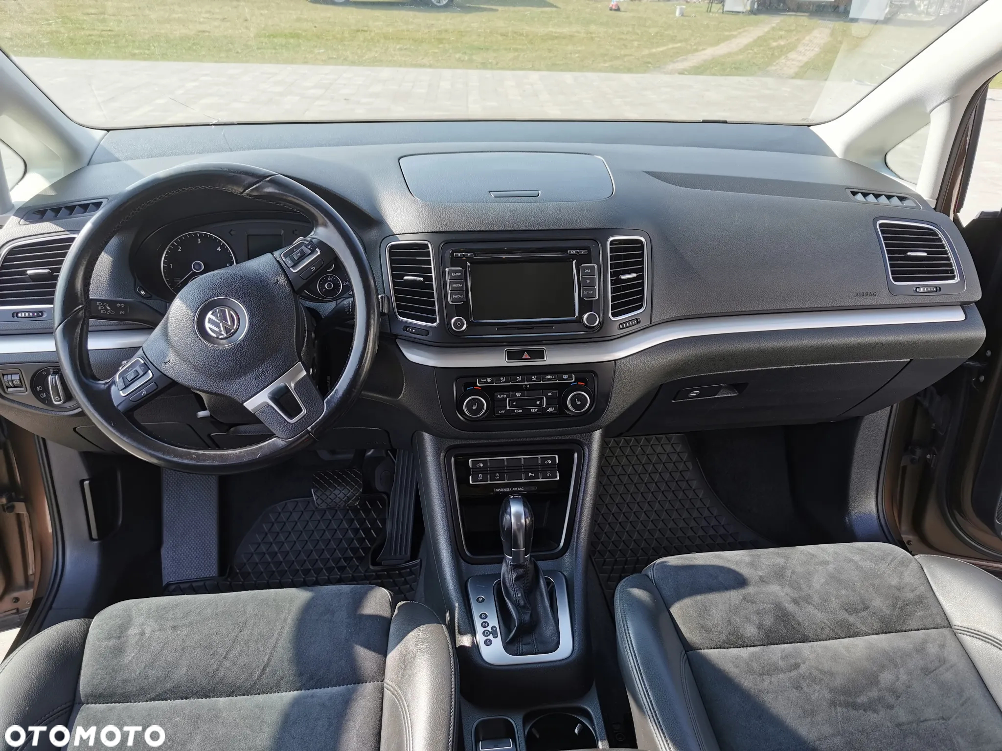 Volkswagen Sharan 2.0 TDI DSG BlueMotion Technology Highline - 11