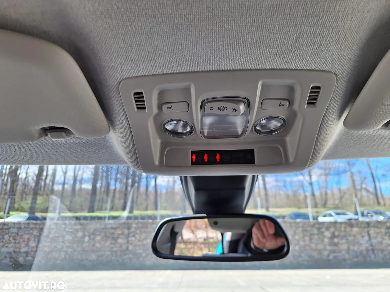 Citroën C3 1.2 PureTech S&S EAT6 Shine - 8