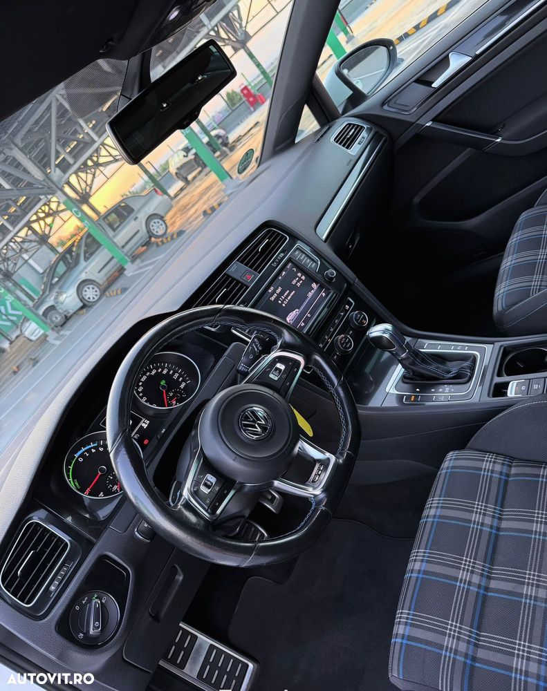 Volkswagen Golf 1.4 TSI BlueMotion Technology DSG Highline - 6
