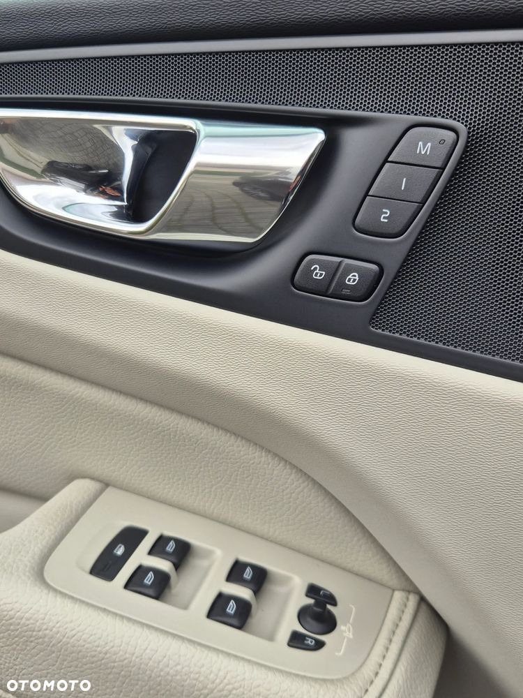 Volvo XC 60 T5 AWD Inscription - 7