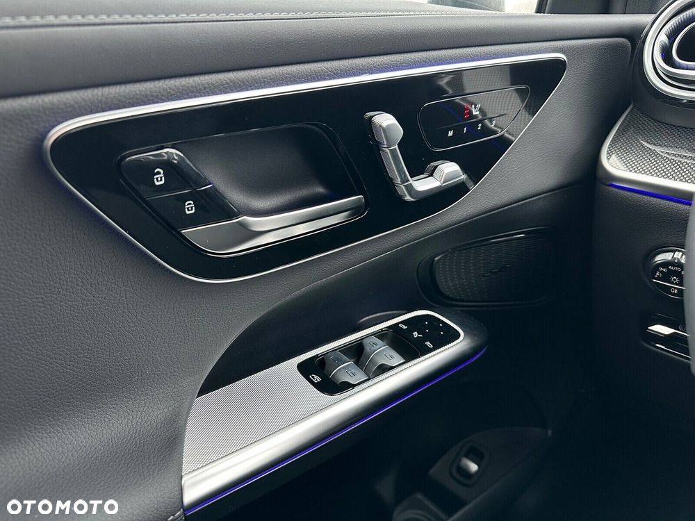 Mercedes-Benz GLC - 19