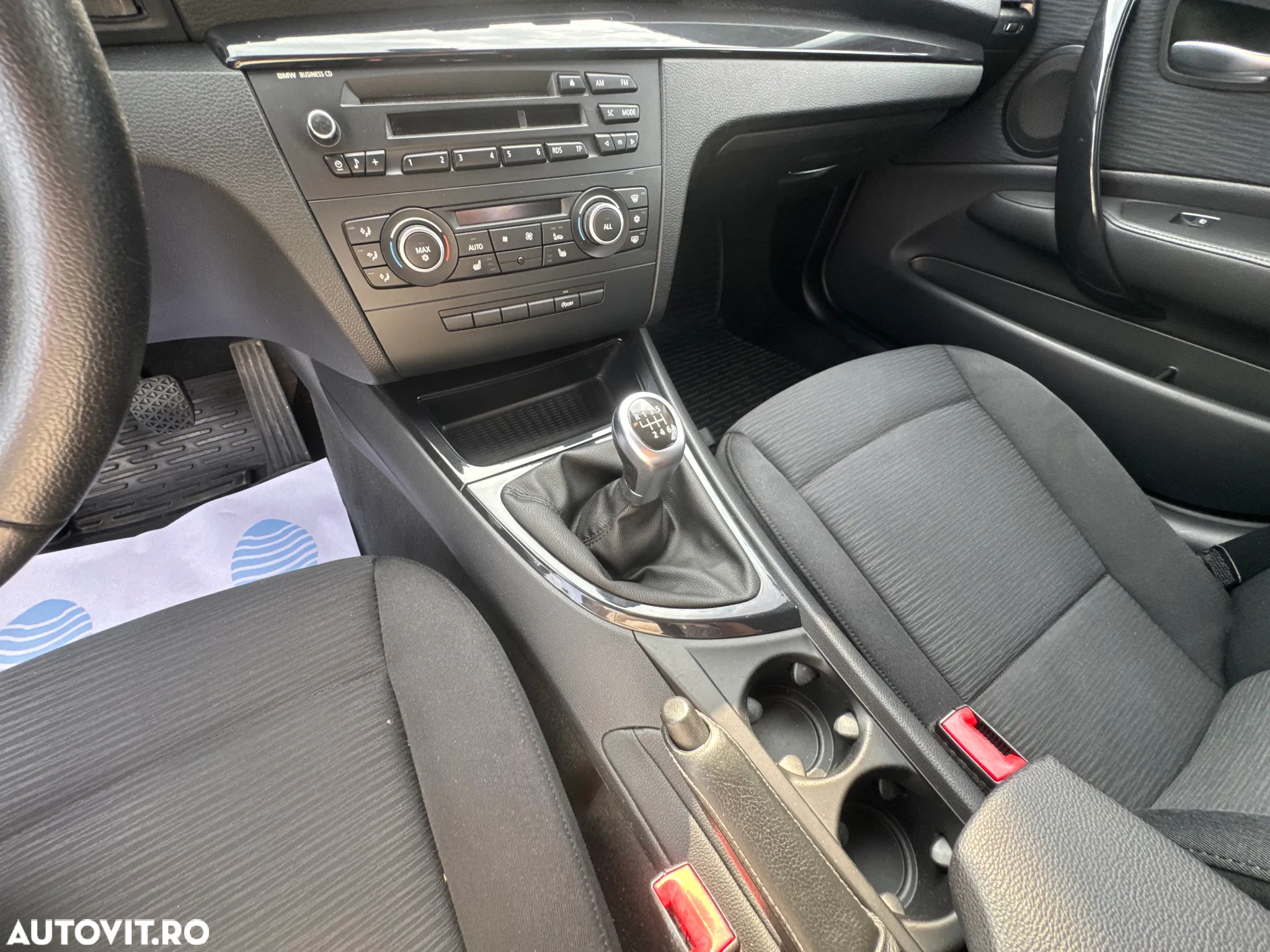 BMW Seria 1 116d - 28