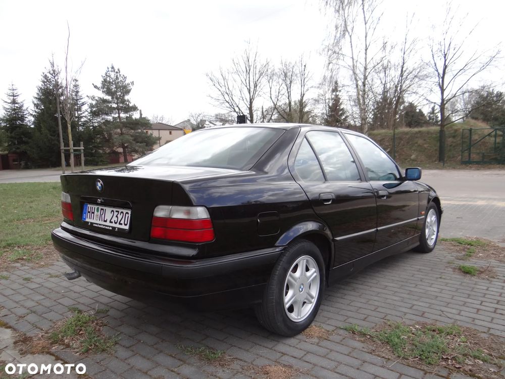 BMW Seria 3 316i - 8