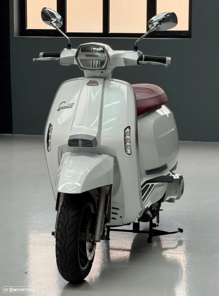 Lambretta V125 Special - 4