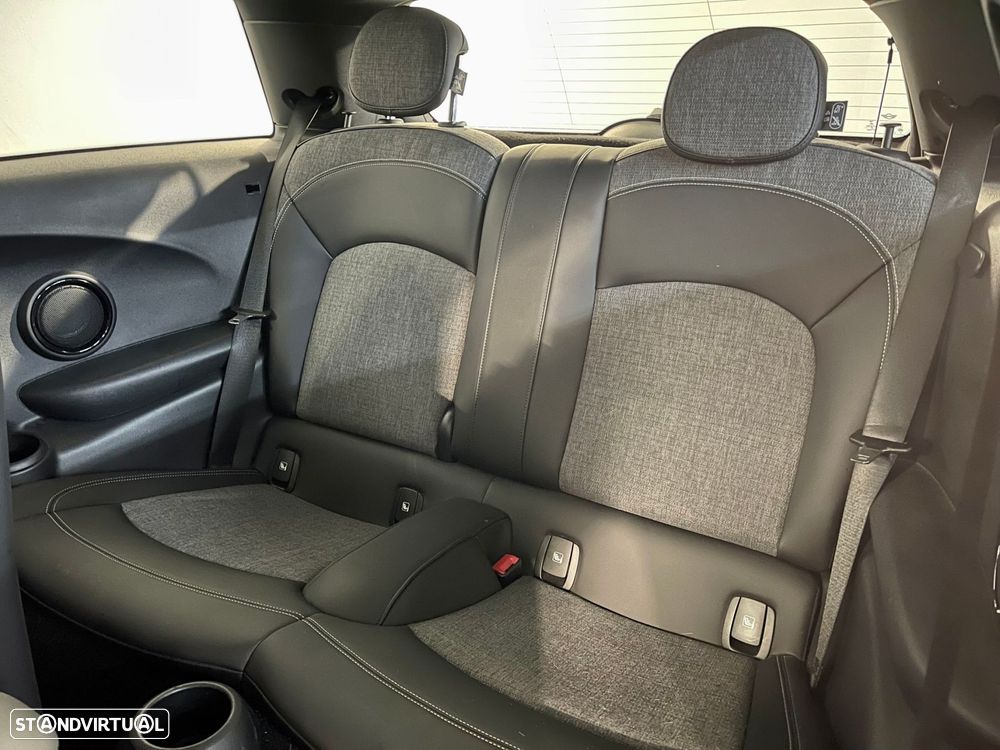 MINI 3 Portas Cooper SE Classic - 15