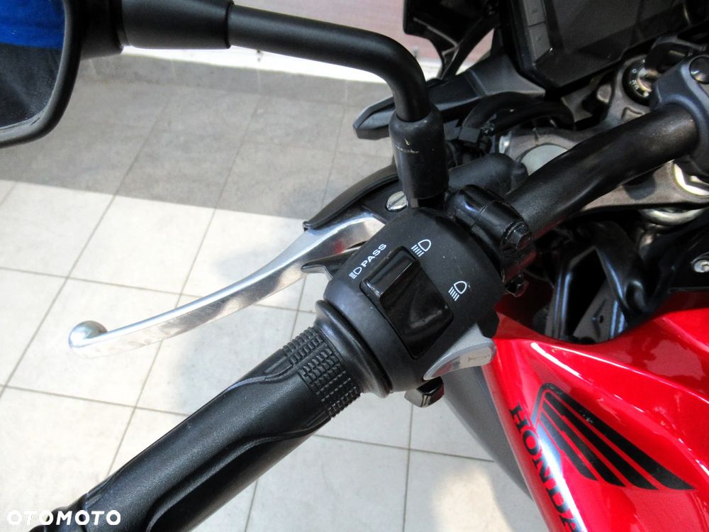 Honda CB - 11