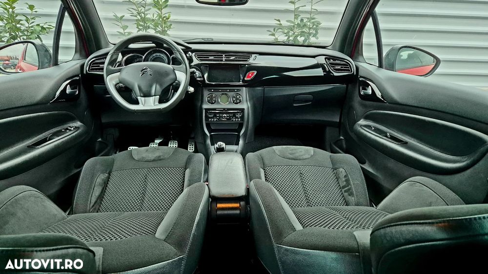 Citroën DS3 PureTech 82 SoChic - 10