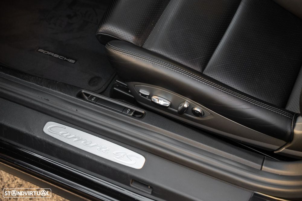Porsche 911 (991) Carrera 4 S PDK - 30