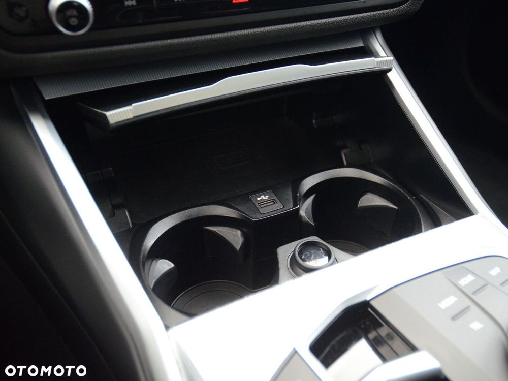 BMW Seria 3 320d xDrive mHEV M Sport sport - 30