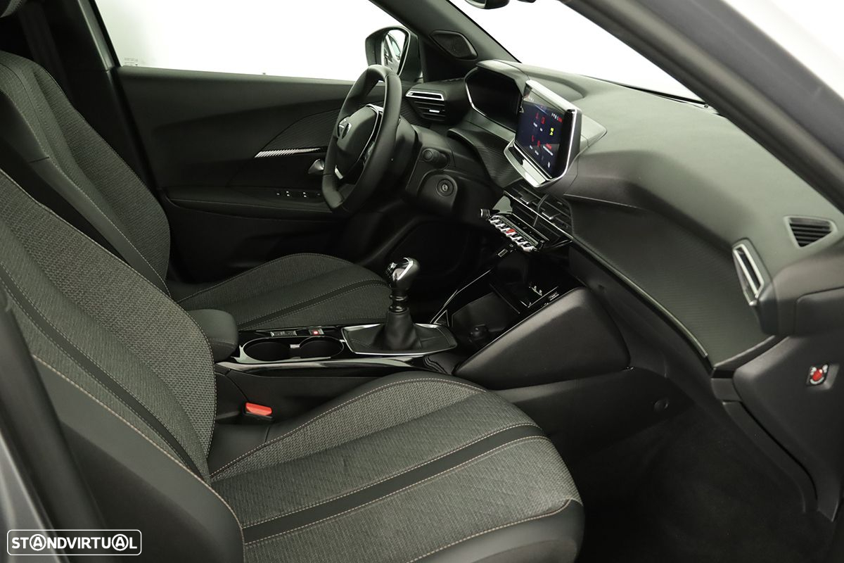 Peugeot 2008 1.2 PureTech Allure - 22