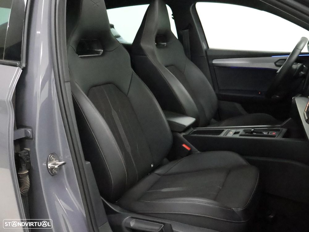 Cupra Leon 1.5 eTSI MID DSG - 30