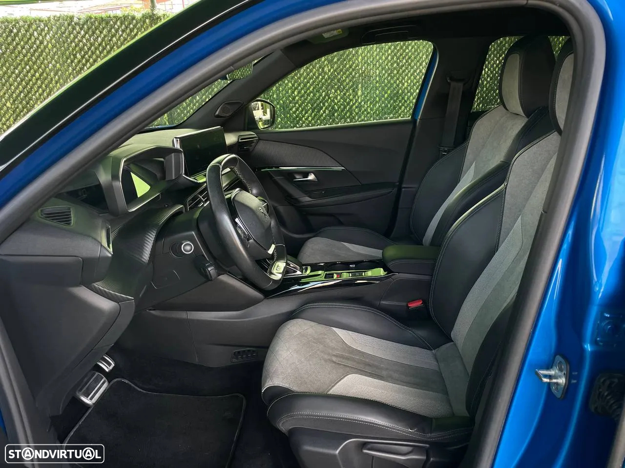 Peugeot e-2008 50 kWh GT - 5