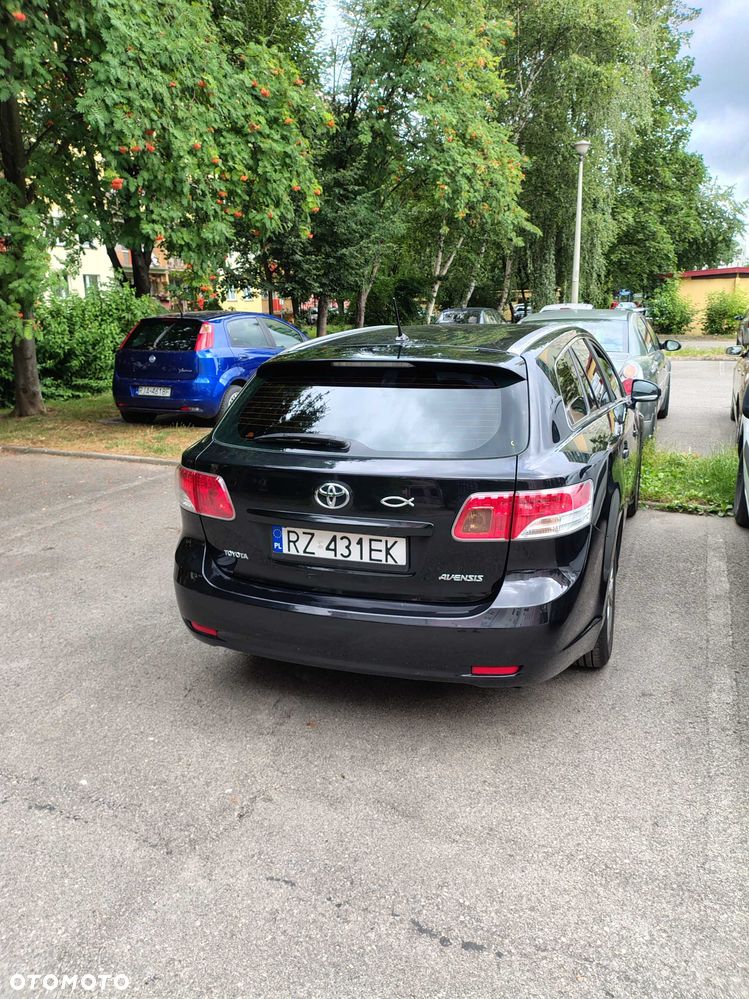 Toyota Avensis - 3