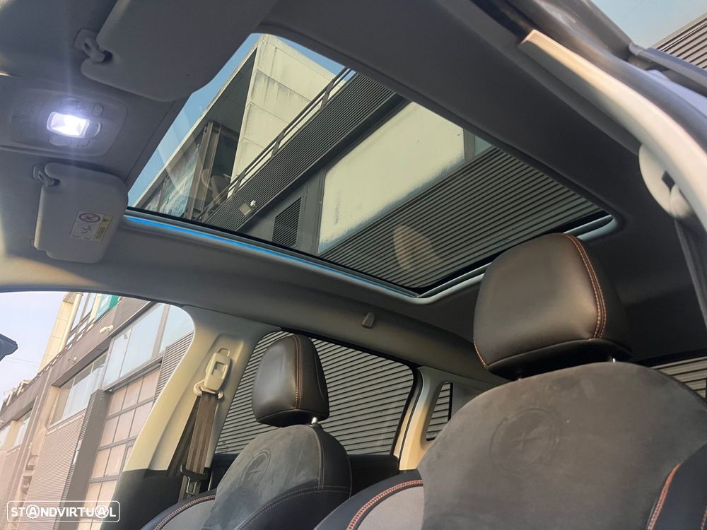 Peugeot 2008 1.2 PureTech Allure - 17