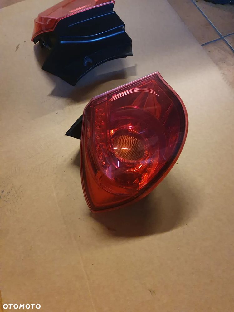 LAMPA L/P TYŁ ALFA ROMEO GULIETTA - 3
