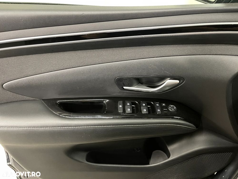 Hyundai Tucson 1.6 T-GDi HEV 2WD Advantage - 24
