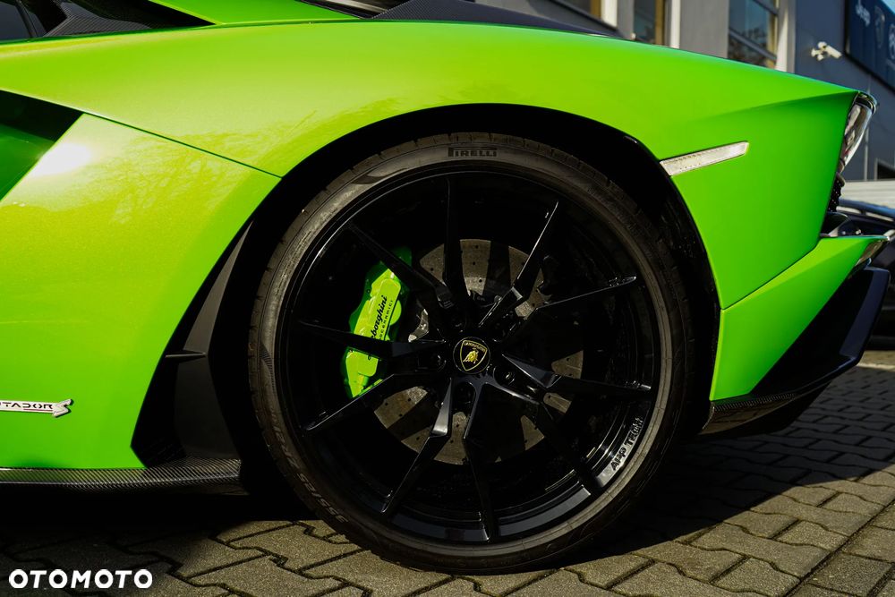 Lamborghini Aventador S - 23