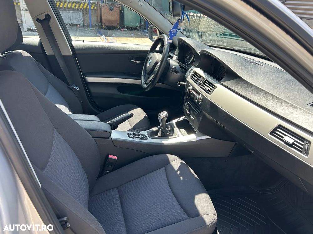 BMW Seria 3 318d Sport Line - 9