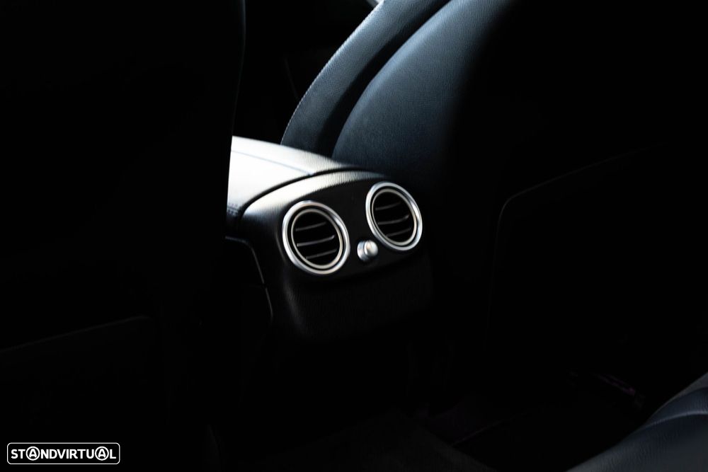 Mercedes-Benz C 220 d AMG Line - 24